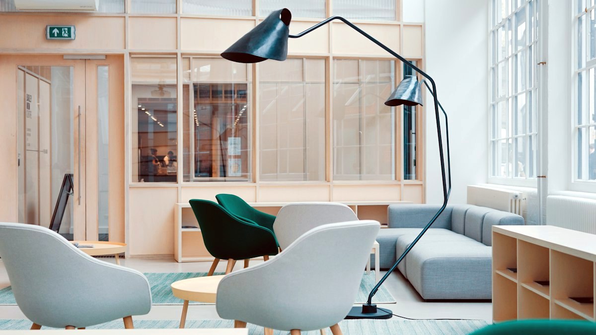 Cobertura e Telhado de Vidro Retrátil para Áreas Externas e Garagens em São Paulo: Guia Completo e Preços