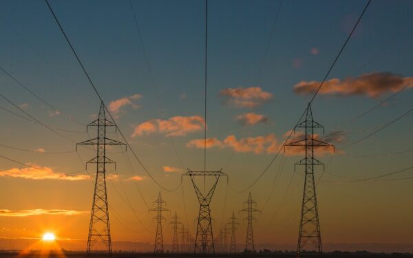 Como Reduzir a Conta de Luz com Circuitos 220V em São Paulo: Mitos e Verdades